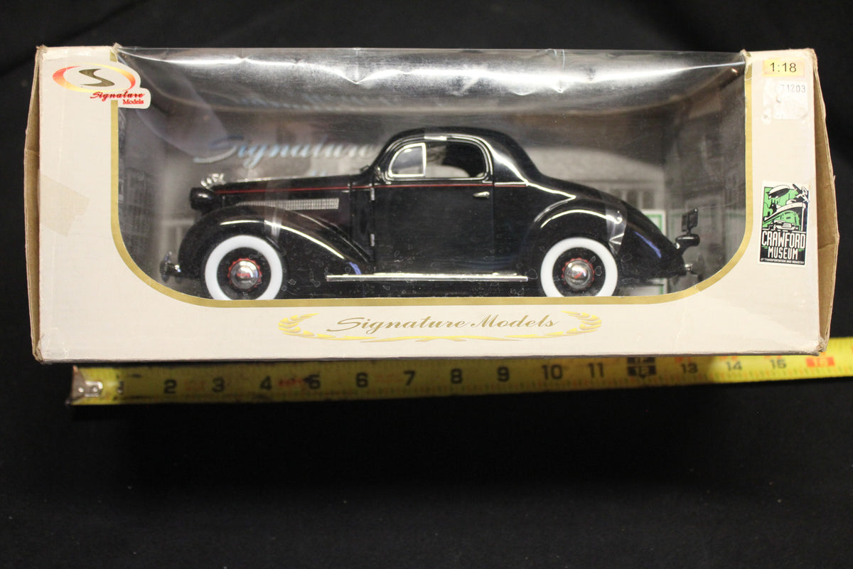 限定製作】 Pontiac Models*1/18*1936 ☆レア絶版*Signature Deluxe 