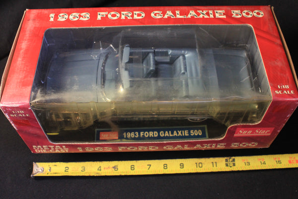 Sun Star 1963 Ford Galaxie 500 Die Cast
