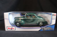 Maisto 1939 Ford Deluxe Special Edition 1:18 Die Cast
