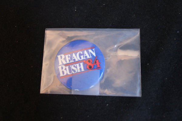 Reagan/Bush '84 Pin, Blue